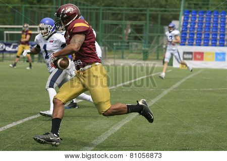 American Football Match Between Wolves And Blue Dragon