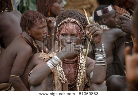Unidentified Hame Woman At The Market In Turmi