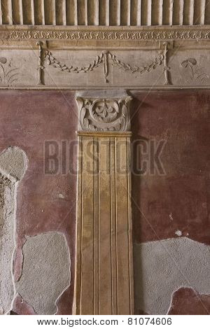Stabian Thermal Baths Complex, column detail