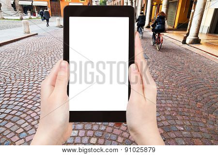 Tourist Photographs Of Street In Modena, Italy