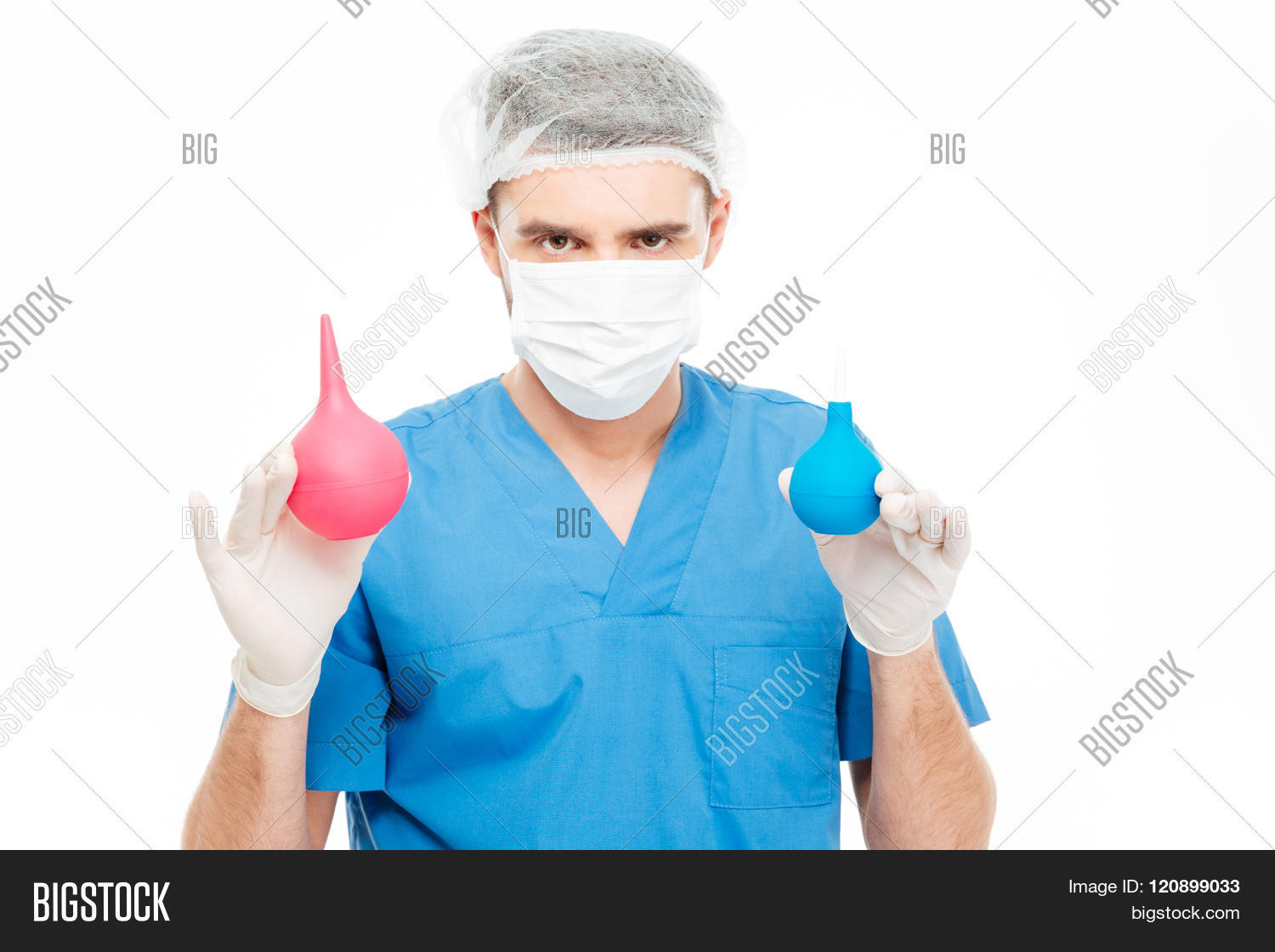 Клизма. Клизма картинка. Настоящие уколы в больнице. Доктор с клизмой. Как доктор делает клизму.