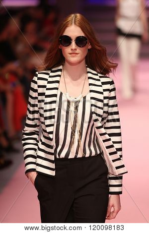 Adl Cengiz Abazoglu Catwalk