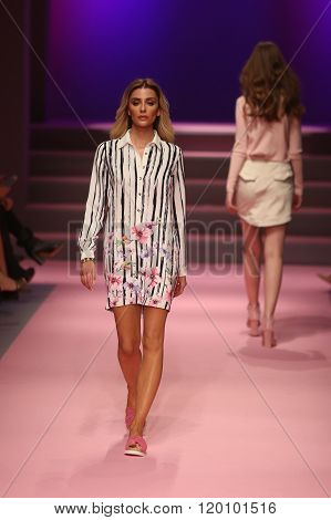Adl Cengiz Abazoglu Catwalk