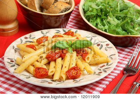 Makaron Rigatoni z pieczonych pomidorków koktajlowych