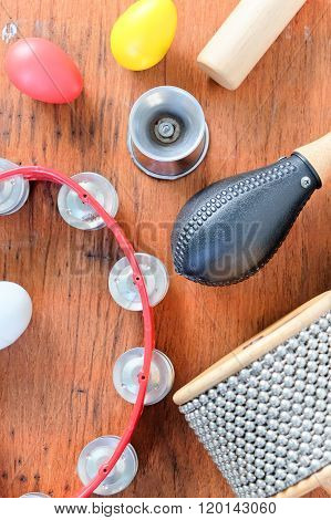 Set of percussion instruments