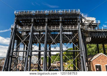 Anderton Boat Lift, Canal Escalator