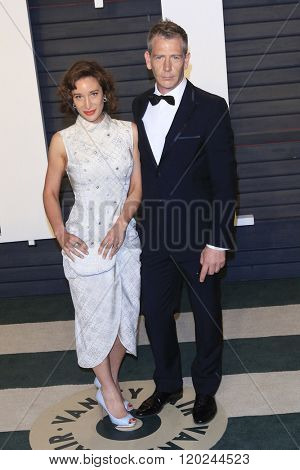 BEVERLY HILLS - FEB 28: Emma Forrest, Ben Mendelsohn at the 2016 Vanity Fair Oscar Party on February 28, 2016 in Beverly Hills, California