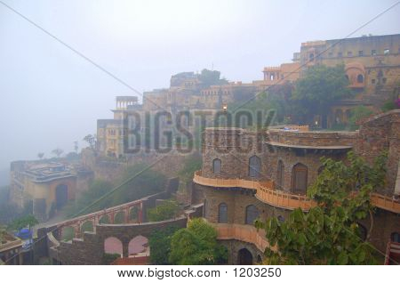 Neemrana şafak vakti