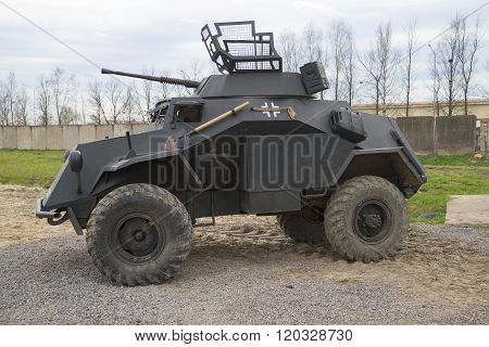 German armored Leichter Panzerspähwagen SD-kartu.Kfz.222