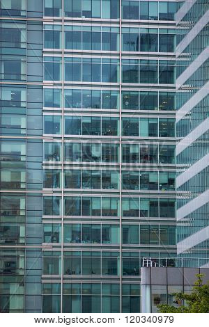 LONDON, Canary Wharf business centre view