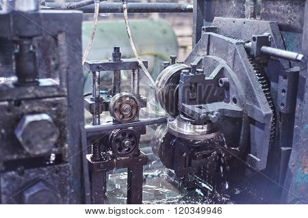 Rolling Forming Rolls Metal Works On Manufacture Of Pipes