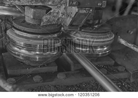 Rolling Forming Rolls Metal Works On Manufacture Of Pipes