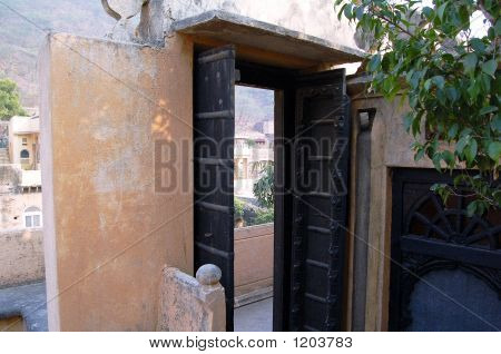 Ortaçağ kapı