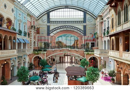 Mercato Shopping Mall Of Dubai With Colorful Mediterranean Style
