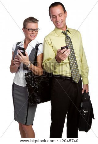 Pessoas de negócios usando telefones celulares