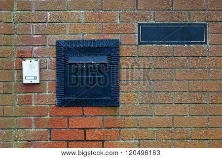 Black Iron Letterbox