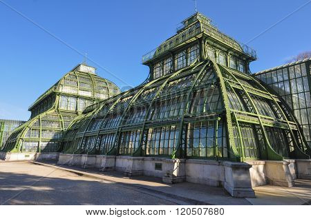 Palmenhaus Schoenbrunn In Wien