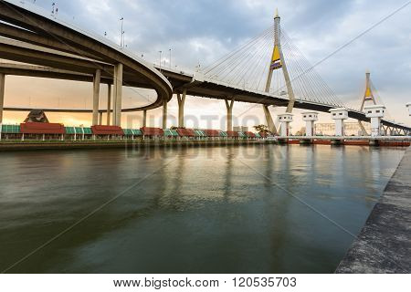 Twin suspension bridge over river watergate