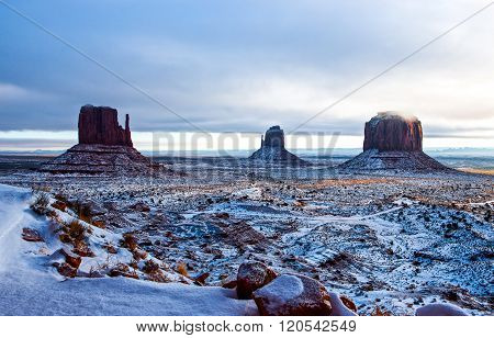 USA, border between Utah and Arizona, Navajo Indian Reserve, panoramic view of the down in the Monument Valley.
