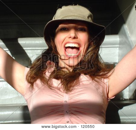 Heureuse jolie femme