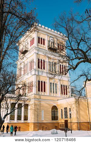 Rumyantsev-Paskevich Palace in snowy winter city park in Gomel,