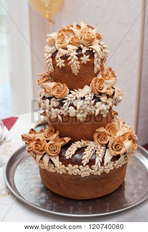 Ukrainian wedding bread. Traditional wedding symbol