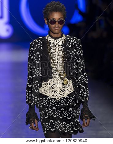 Anna Sui - Fall Winter 2016 Collection