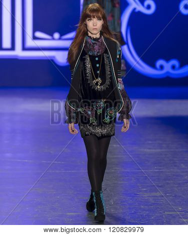 Anna Sui - Fall Winter 2016 Collection