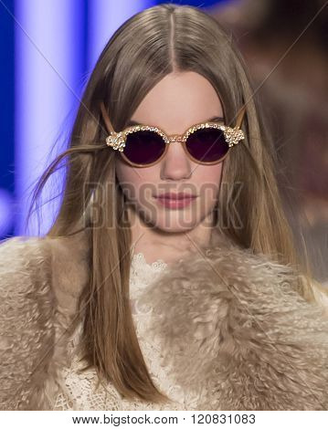 Anna Sui - Fall Winter 2016 Collection