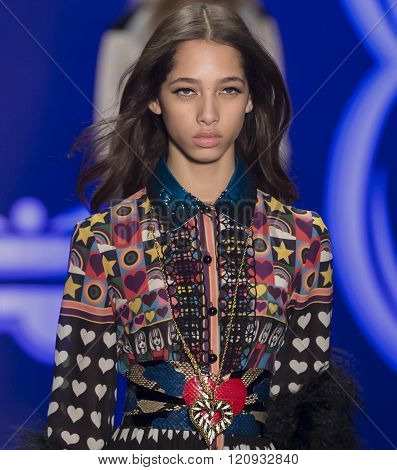 Anna Sui - Fall Winter 2016 Collection