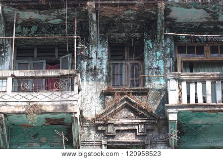 colonial building in the town of Yangon, Myanmar
** Note: Soft Focus at 100%, best at smaller sizes