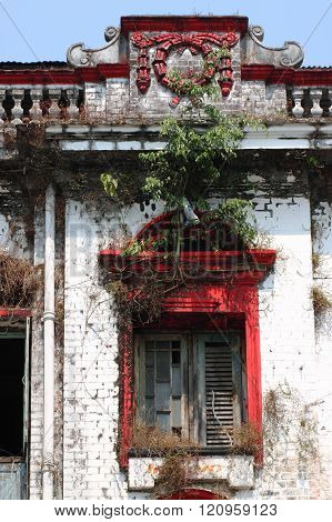colonial building in the town of Yangon, Myanmar
** Note: Soft Focus at 100%, best at smaller sizes