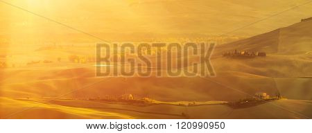 Wavy fields in Tuscany