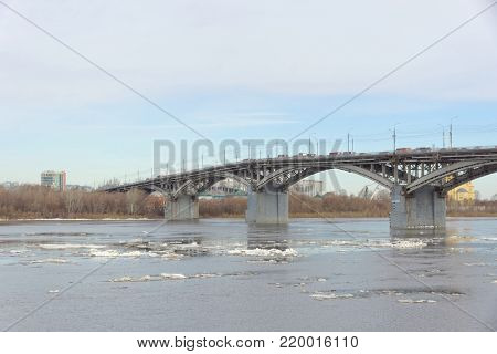 Nizhny Novgorod, Russia. - March 24.2017. Canavinsky bridge over the river Oka. The flow of cars going along the bridge.