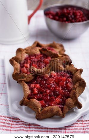 Traditional Russian pastry shanga with berries