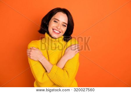 Photo Of Attractive Beautiful Nice Cute Charming Trendy Gorgeous Casual Girlfriend Warmened With Swe