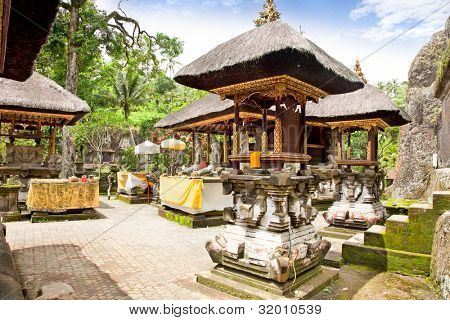Gunung Kawi Tapınağı ve Candi (türbelerin) Bali, Endonezya