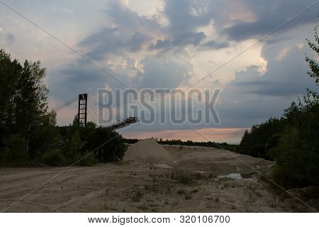 Sudogda, Vladimir Oblast / Russia: Aug, 15, 2019: Metal Construction Of The Transport Pipeline At A 