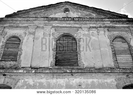 The Ruins Of Synagogue In Stolin, Belarus. Black And White.