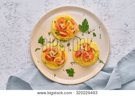 Shrimp Polenta - Fodmap Dash Diet Gluten Free Dish, Top View Closeup