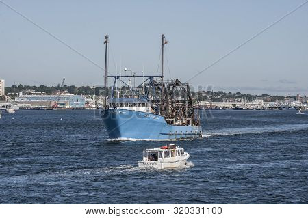 New Bedford, Massachusetts, Usa - September 3, 2019: Cuttyhunk Water Taxi Seahorse Passing Clammer E
