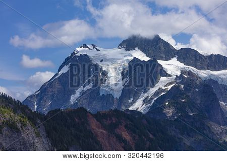 Mt Baker Snoqualmie National Forest - View Of Snow On The Peak Of Mount Shuksan From Artist Point