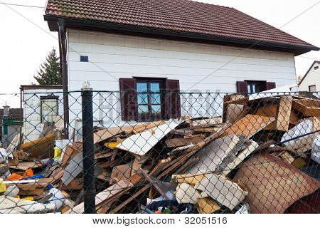 budynek mieszkalny jest wyczyszczone podczas przenoszenia.