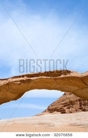 Hiekkakivi silta Rock Wadi Rum jälkiruoka
