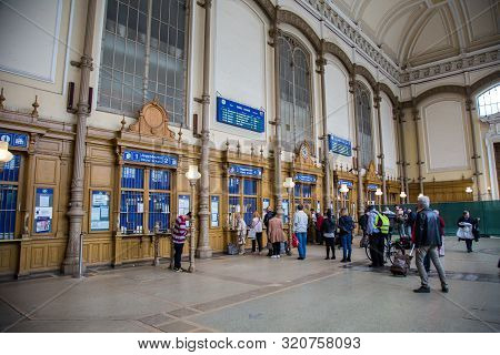 Budapest, 05.2019 Nyugati Station Territory And Passengers Buy Tickets