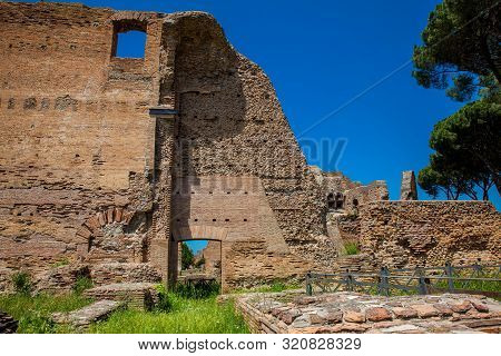 Ruins Of The Palace Of Septimius Severus Or Domus Severiana On The Palatine Hill