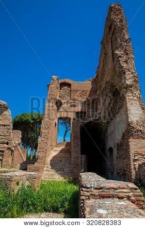 Ruins Of The Palace Of Septimius Severus Or Domus Severiana On The Palatine Hill