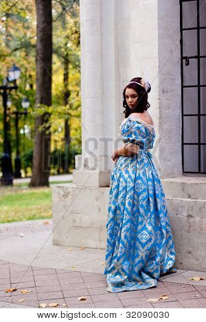 Dame In blau