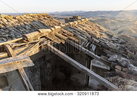 Craco, Abandoned Ghost Town In Basilicata - Italy