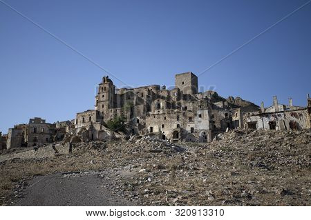 Craco, Abandoned Ghost Town In Italy To Mean A Concept